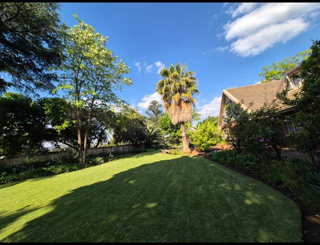 6 BEDROOM HOUSE FOR SALE IN THREE RIVERS